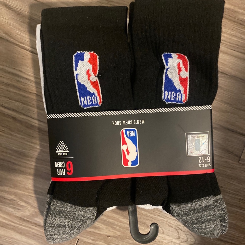 NBA Logo Man socks Sz 6-12